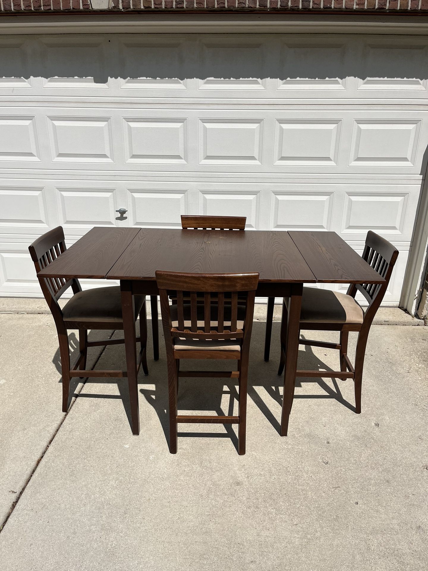 Pier 1 Imports Dining Room Table Set - Free Delivery