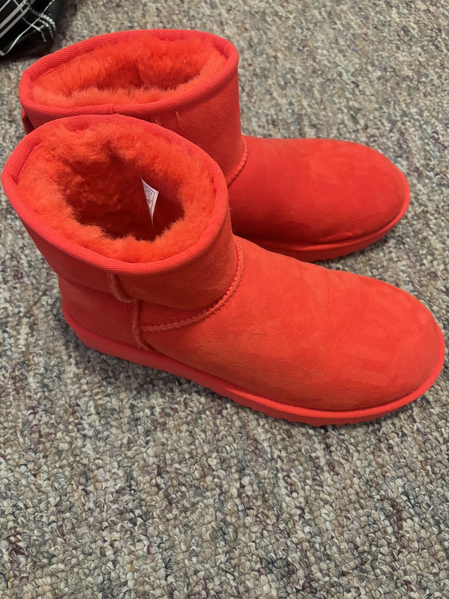 Women’s Mini Uggs Boots