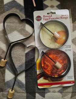 Egg / Pancake cooking rings (Victorville Ca) $10