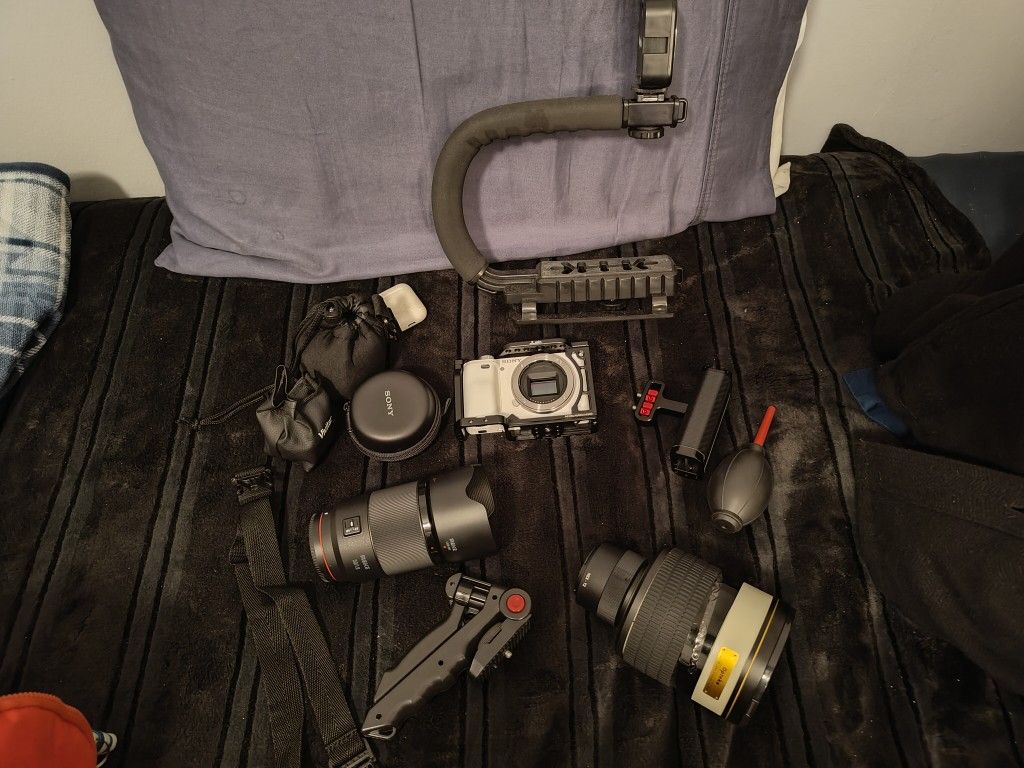 Sony A6000 With Lots Of Accessories