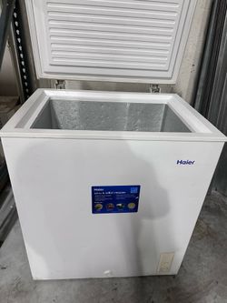 Haier Freezer Chest 5.0 Cu Ft (Needs Repair) Please read.