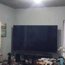 85" Samsung AU7000 4K Television
