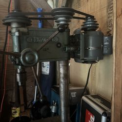 Older Great Working Sprunger Drill.