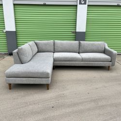 FREE DELIVERY - Light Gray Sectional Couch by Johnathan Louis 🔥