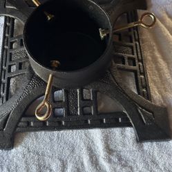 Sumgmore Vintage Cast Iron Chismas Tree Stand - Heavy Duty Square Base.