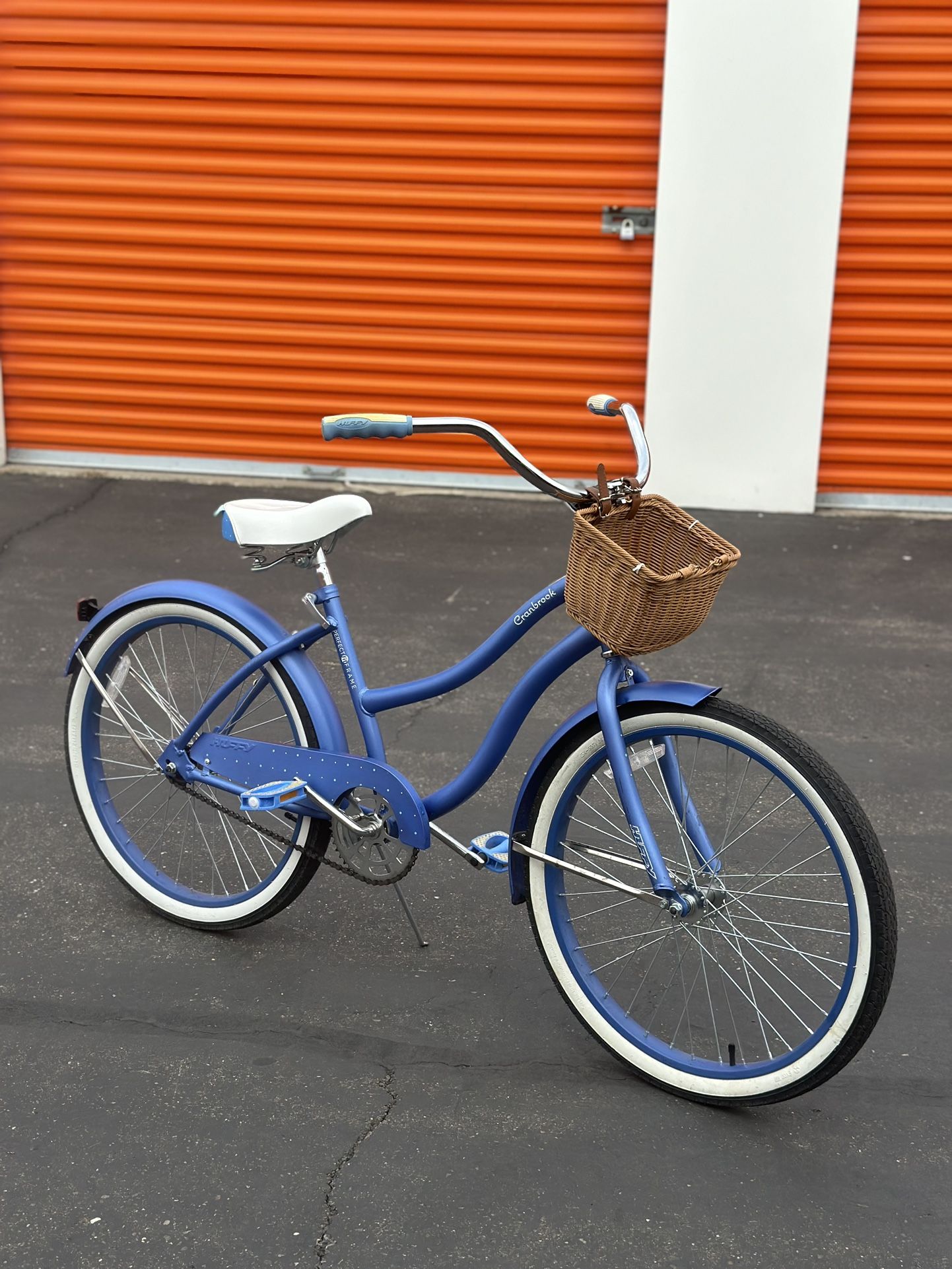 Huffy 24” Girl Cruiser Bike