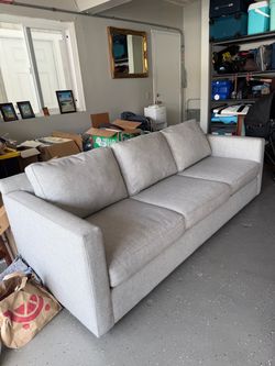 Crate and Barrel Couch 91”
