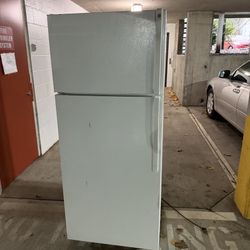 Refrigerator (works Well)