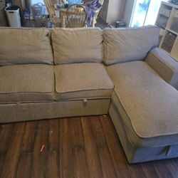 Couch With Pull Out Bed