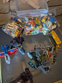LEGO Marvel Rise of the Domo (76156) building kit. It is a triangle-shaped spaceship based on Marvel Studios' movie The Eternals.