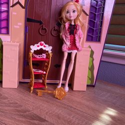 Apple White Getting Fairest Ever After