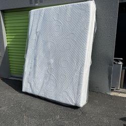 Queen Memory Foam Gel Mattress Brand New 