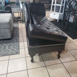 Chaise... Dofa