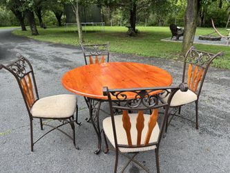 Dining Room Table And 4 Chairs