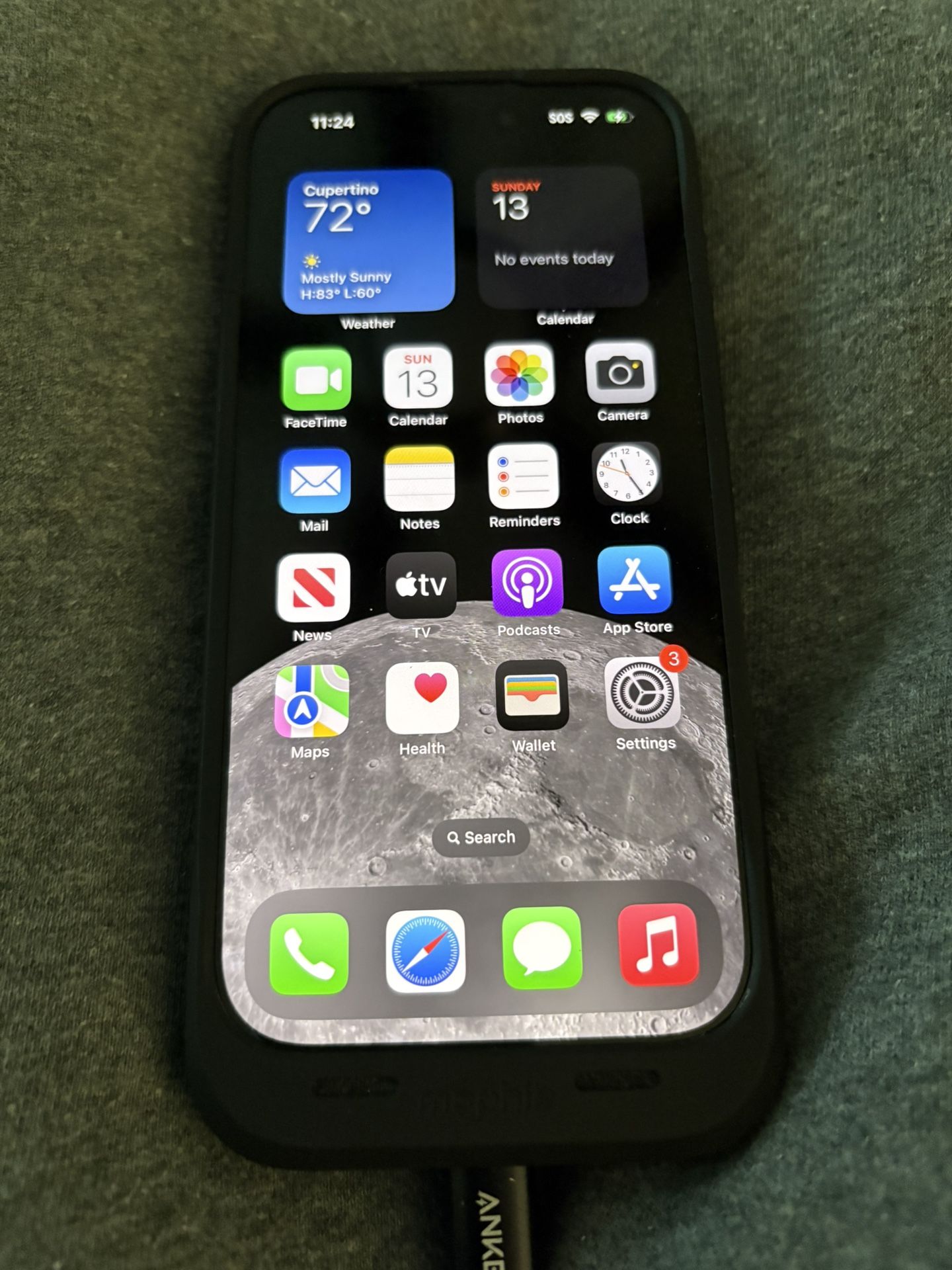 iPhone 16 Pro, 128 GB, Mophie Case Included, T-Mobile