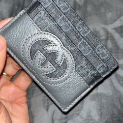 Gucci wallet 