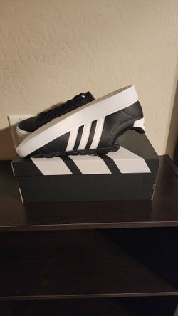 New Adidas Black And White Size 10