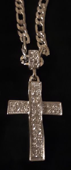 Cross Designer link chain with stones 20"