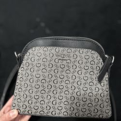 guess purse 