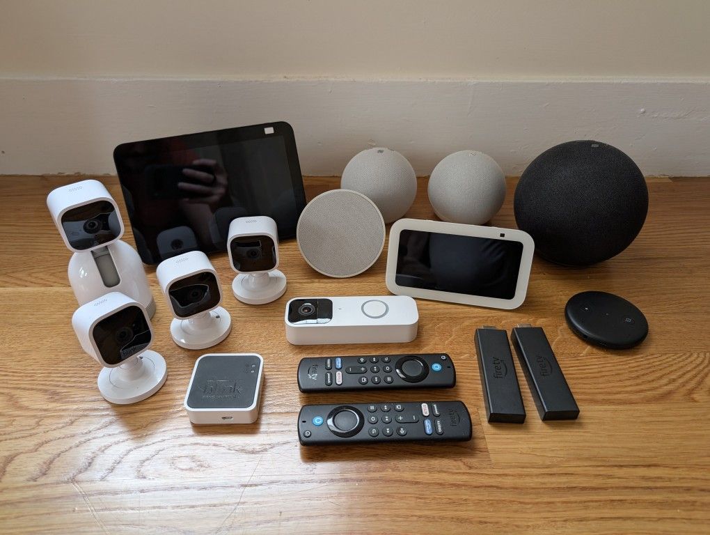 Bundle Of Amazon And Blink Devices