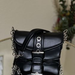 Black Utility Crossbody Bag with Chain Strap & Multiple Pockets (Unbranded)