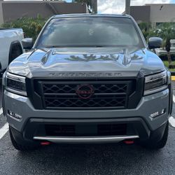 ReTrax  Reinforced Retractable Bed Cover For 3rd Gen Nissan Frontiers 