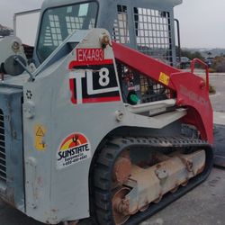 2019 Takeuchi TL8 Track Skidsteer