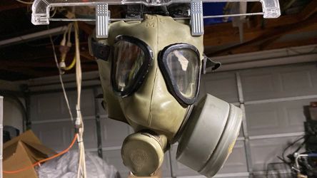 US Military Gas Mask with Filter Canisters