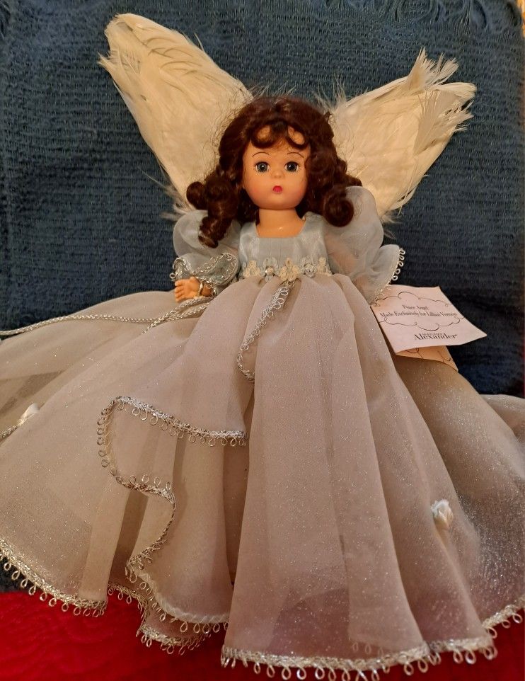 Madame ALEXANDER DOLL - PEACE ANGEL