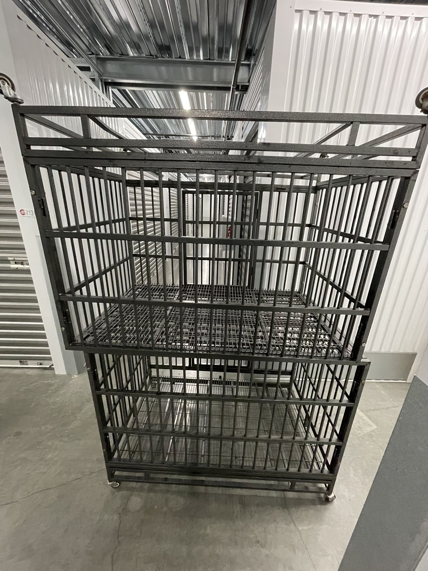 EXTRA LARGE DOG CAGE WITH WHEELS