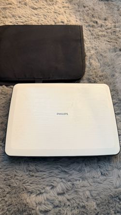 Philips Portable DVD Player 7" Widescreen PD9000/37  No Power Cable Included