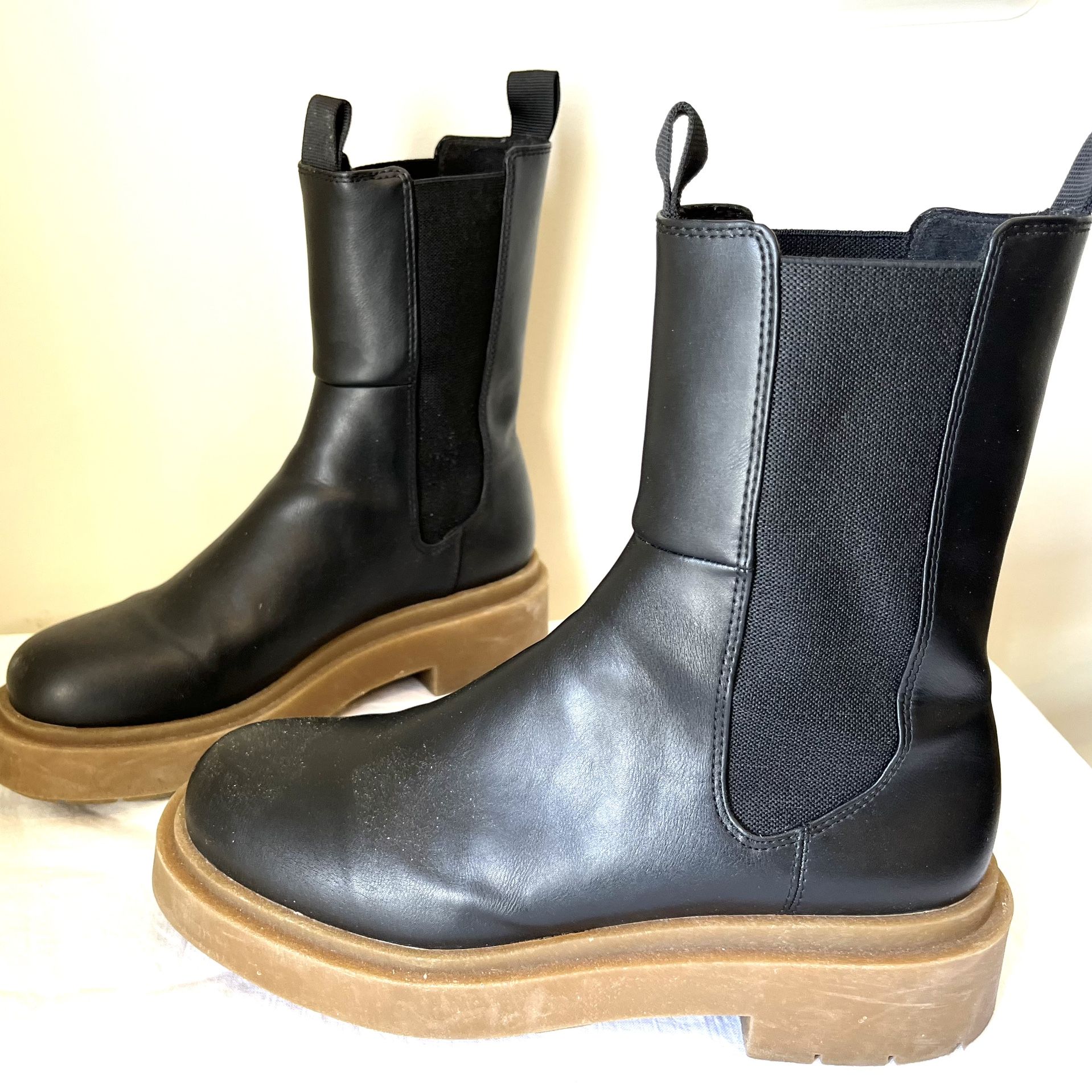 H&M All Weather Platform Boots. Worn Once. Size 39