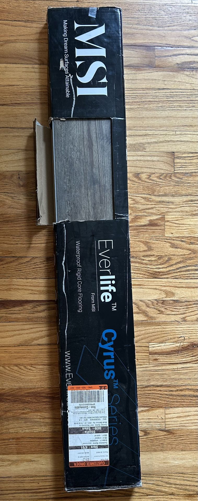 Vinyl plank (LVP)