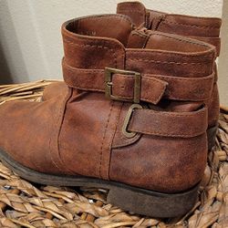 Girls Boots - Used