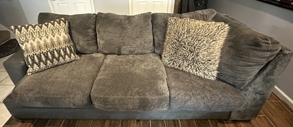 Gray Couch (Cloth)