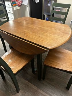 Round dinning table set