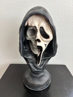 2026 Spirit Halloween Ghostface Skull Scream Bust Statue NEW! VHTF!