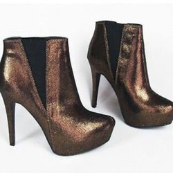 ROCK & REPUBLIC Georgine Bronze Metallic Copper Platform Ankle Bootie Heels 5.5
