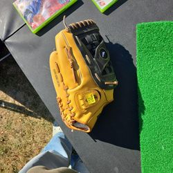 Left Handed Baseball Glove