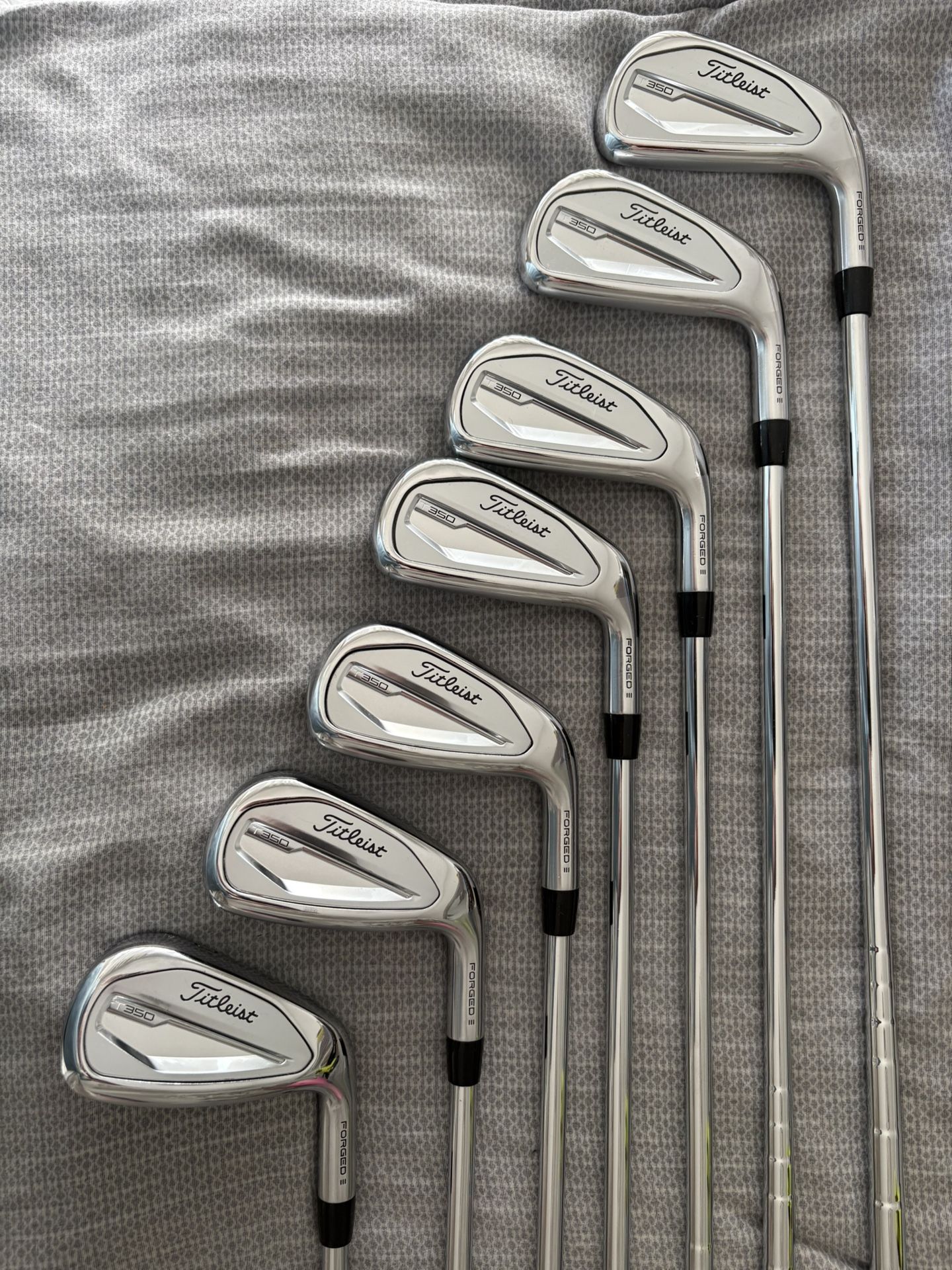 TITLEIST T350 Forged Iron Set 4-PW Steel Red AMT S300 Golf Pride CP2 Mid 9.7/10