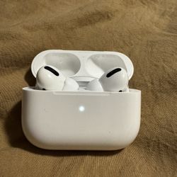 Apple AirPods Pro  (1st Gen) 