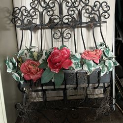 Indoor/outdoor Metal Floral Planter