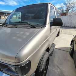 2002 Ford Econoline