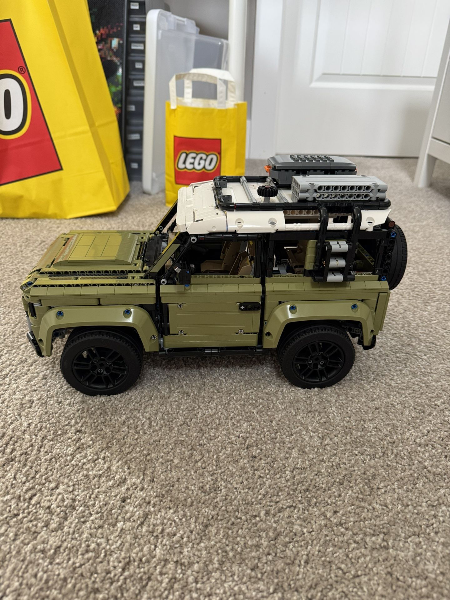 Lego Technic 42110 Land Rover Defender