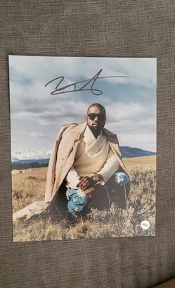Kanye West Signed 8x10 Photo 