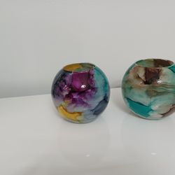 2 Glass Round Vases For Decoration.