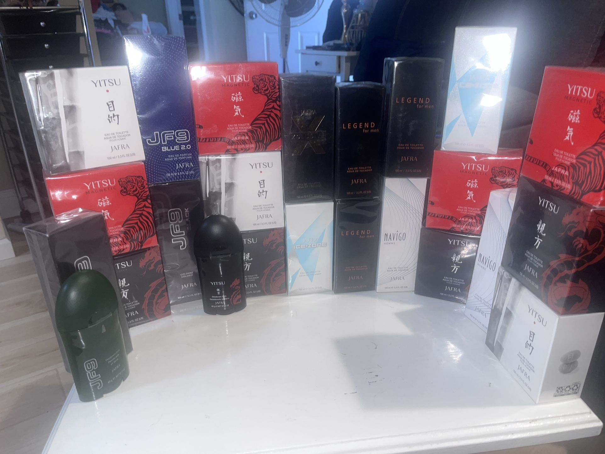 Jafra perfumes para el día del papá en Fairfield, precios $35 y $40