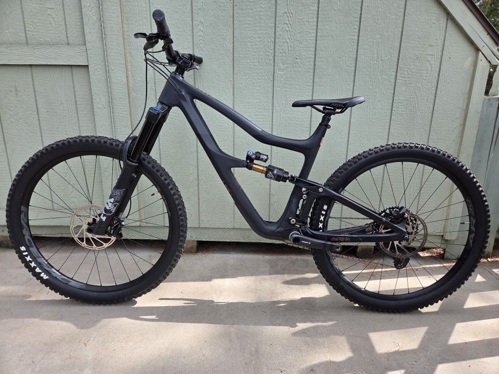 Burly 2023 IBIS RIPMO V2S XL Carbon Mountain Bike MTB 170 Fox 38 + X2 Tons Of New Parts