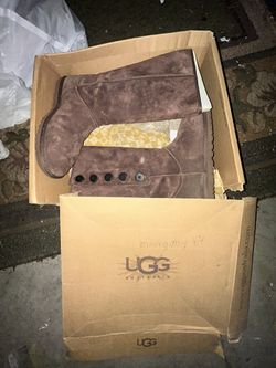 Uggs Women’s Size 9