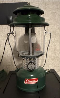 Vintage Coleman 220F Green Mantle Lantern Butane/Propane Gas Metal Glass